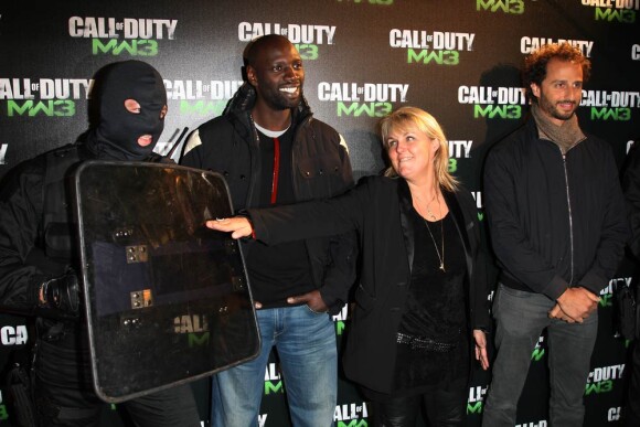 Valérie Damidot et Omar Sy ont pris les armes. Call of Duty: Modern Warfare 3 a vécu un lancement en grande pompe au palais de Chaillot, à Paris, le 7 novembre 2011. Activision avait vu les choses en grand et convié de nombreux VIP.