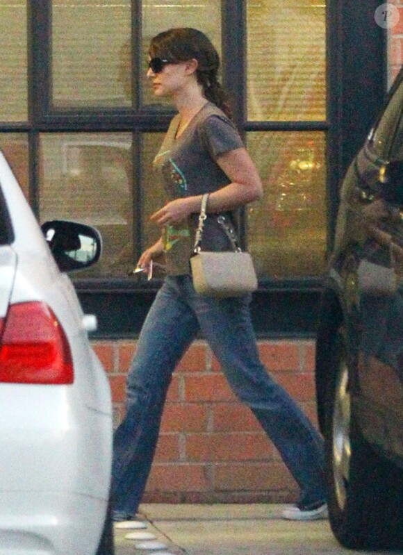 Natalie Portman reprend sérieusement le boulot et le chemin des studios le 8 novembre 2011