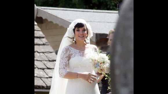 Lily Allen : La créatrice de sa robe de mariée s'unit à La Redoute