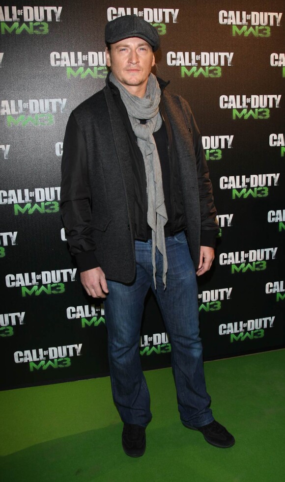 Benoit Magimel, un ambassadeur impassible pour Call of Duty. Parmi les VIP, certains garçons n'étaient pas là pour rigoler et ont pris leur rôle très au sérieux lors de la soirée de lancement spectaculaire de Call of Duty: Modern Warfare 3, lundi 7 novembre 2011 au Palais de Chaillot.