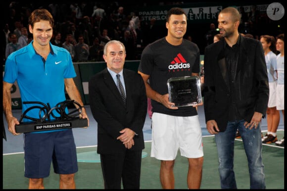 Roger Federer, Jean Gachassin, Jo-Wilfried Tsonga et Tony Parker le 13 novembre lors de la finale du Masters 1000 de Paris Bercy