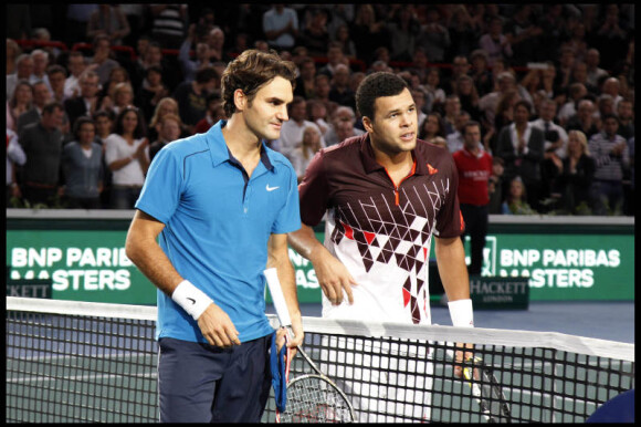 Roger Federer et Jo-Wilfried Tsonga le 13 novembre lors de la finale du Masters 1000 de Paris Bercy
