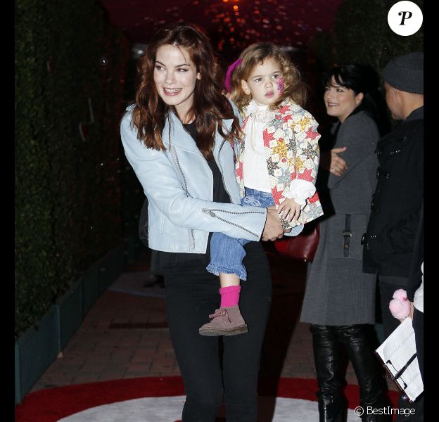 Michelle Monaghan et sa fille lors de la soirée Harajuku / Target, à Los Angeles, le 12 novembre 2011 