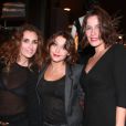 ﻿Mademoiselle Agnès, Emma de Caunes et Zoé Félix lors de la soirée shopping party de H&amp;M pour le lancement de la collection Versace. Le 16 novembre 2011 