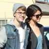 Justin Bieber et Selena Gomez à la sortie d'un fast-food, à Los Angeles, le lundi 21 novembre 2011.
