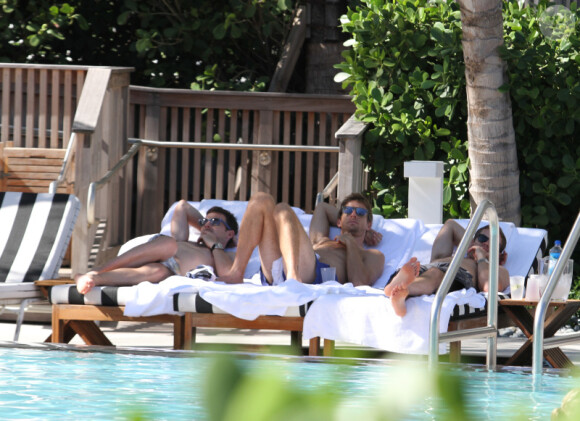Jenson Button s'offre un petit moment de détente le 22 novembre 2011 à Miami