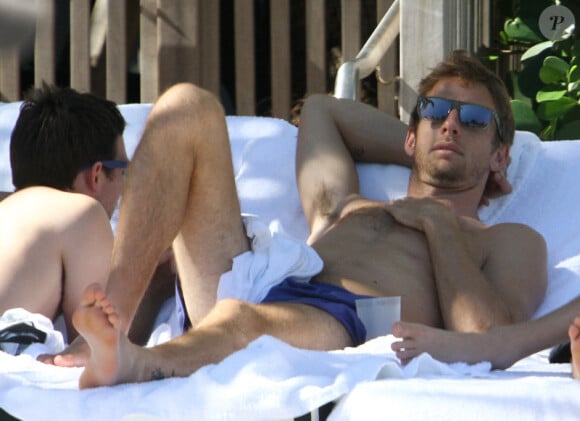 Jenson Button s'offre un petit moment de détente le 22 novembre 2011 à Miami