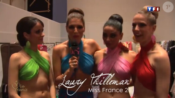 Laury Thilleman et ses dauphines lors de la soirée Miss France à Mexico City au Mexique en novembre 2011