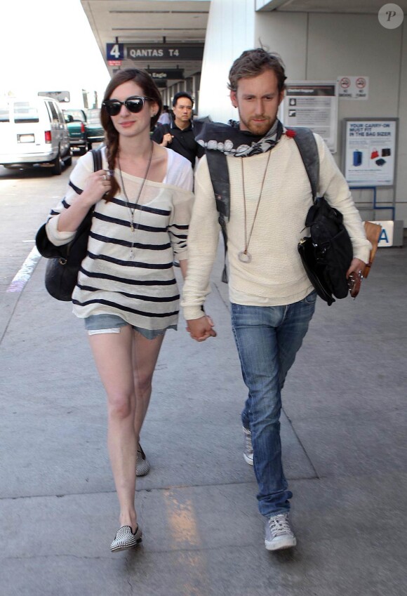 Anne Hathaway et son futur époux Adam Shulman le 3 septembre 2011.