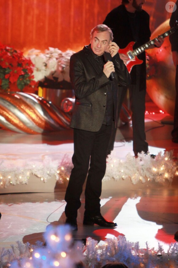 Neil Diamond lors de l'illumination du sapin de Noël du Rockfeller Center à New York le 30 novembre 2011