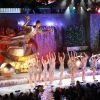 The Radio City Rockettes lors de l'illumination du sapin de Noël du Rockfeller Center à New York le 30 novembre 2011
