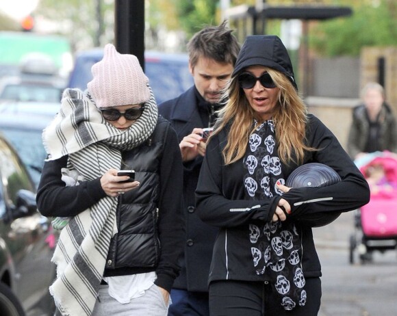 Kate Hudson accompagnée de son amoureux Matthew Bellamy à Londres le 6 décembre 2011