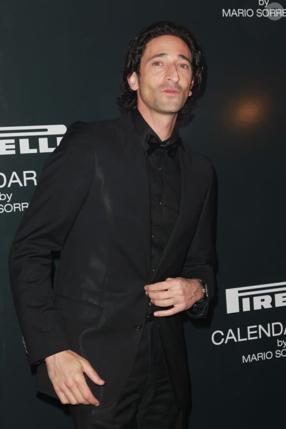 Adrien Brody lors de la soirée dédiée au calendrier Pirelli à New York le 6 décembre 2011