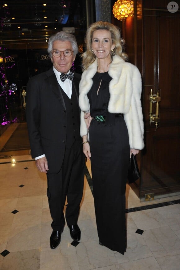 Jean-Daniel Lorieux et sa femme lors de la 35ème édition des Best Awards à Paris le 11 décembre 2011