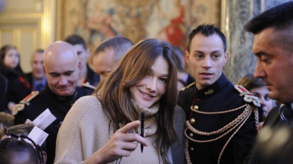 Carla Bruni-Sarkozy : La jeune maman a 44 ans, retour sur son année d'émotion