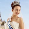 Dephine Wespiser, Miss France 2012, porte une robe de mariée Miss France pour Complicité