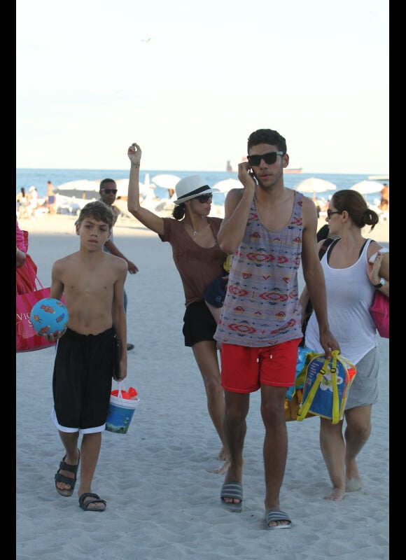 Lilly Kerssenberg, Noah et Elias Becker le 26 décembre sur la plage de Miami