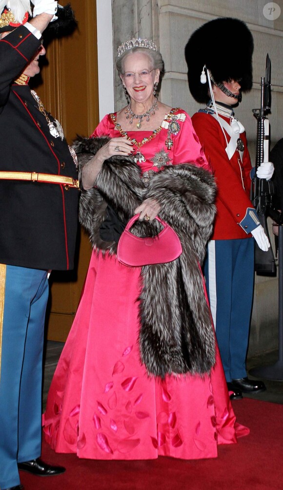 La reine Margrethe II de Danemark arrive à Amalienborg pour la première réception du Nouvel An, à Copenhague, le 1er janvier 2012.