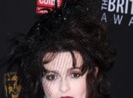 Helena Bonham Carter décorée par sa "fille" la reine d'Angleterre