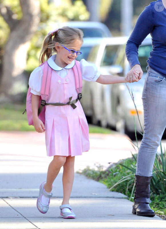 Jennifer Garner va chercher Violet à l'école, à Los Angeles, le 4 janvier 2012