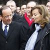 Valérie Trieweiler accompagne François Hollande pour le 16e anniversaire de la mort de François Mitterrand à Jarnac, le 8 janvier 2012.