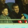David Beckham et ses trois fils, Brooklyn, Romeo et Cruz, le 8 janvier 2012 à Manchester lors de la victoire de United sur City (3-2).