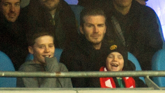 David Beckham de retour aux sources avec ses enfants en fans passionnés