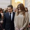 Carla Bruni-Sarkozy sera très proche de Nicolas Sarkozy pendant la campagne, s'il le lui demande et s'il est candidat. Ici au Noël de l'Élysée, le 14 décembre 2011.