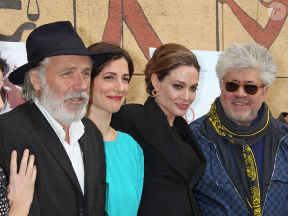Rade Serbedzija, Zana Marjanovic, Angelina Jolie et Pedro Almodovar à la cinémathèque américaine de Los Angeles, le 14 janvier 2012.