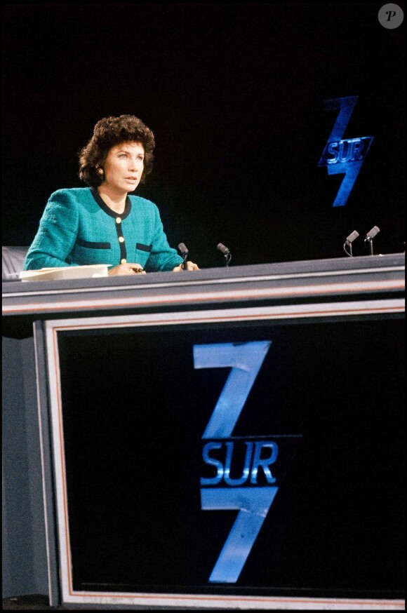 Anne Sinclair à la grande période Sept sur Sept, sur TF1, le 6 novembre 1989.