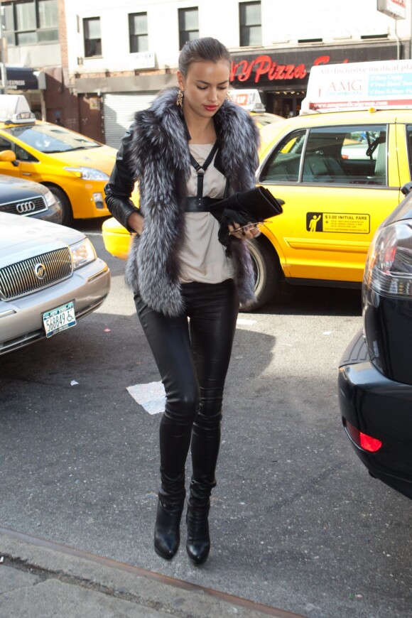Irina Shayk à New York, se rend au Madison Square Garden pour assister à un match de basket. Le 16 janvier 2012.