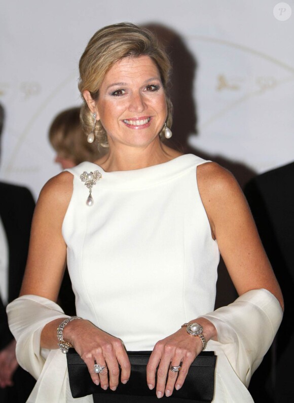 La princesse Maxima des Pays-Bas honorait le 23 janvier 2012 le dîner de gala marquant le 50e anniversaire de la Chambre de commerce américaine aux Pays-Bas, à l'Hôtel de Ville de La Haye.