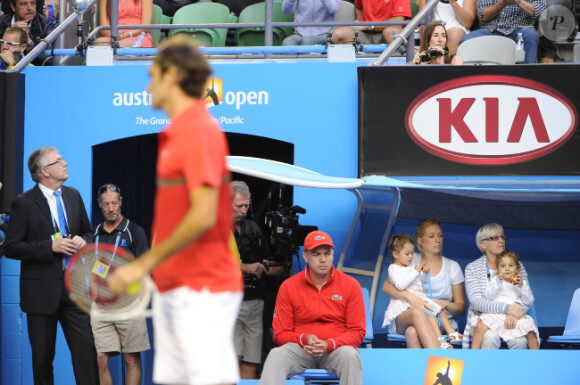 Charlene Riva et Myla Rose, les deux jumelles de Roger Federer le 26 janvier 2012 à Melbourne lors de sa demi-finale perdue face à Rafael Nadal lors de l'Open d'Australie