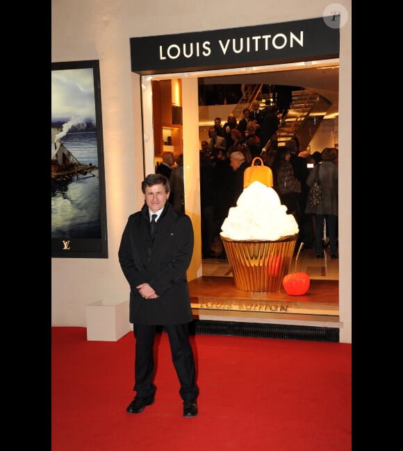 Le maire de Rome lors de l'inauguration de la "Maison Rome Étoile", nouvelle boutique Louis Vuitton à Rome, le 27 janvier 2012