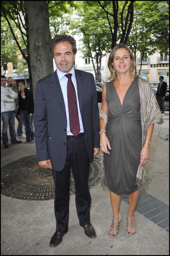 Luc Chatel et son épouse Astrid à Paris le 30 mai 2011.