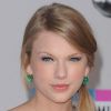 La beauté et la pureté de Taylor Swift ont fait d'elle la 60e femme la plus hot de 2012 et la 47e plus sexy de Twitter selon Askmen et Complex.
