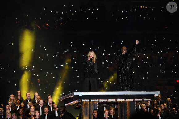 Madonna et Cee Lo Green le 4 février 2012 lors du show donné à la mi-temps du Super Bowl à Indianapolis