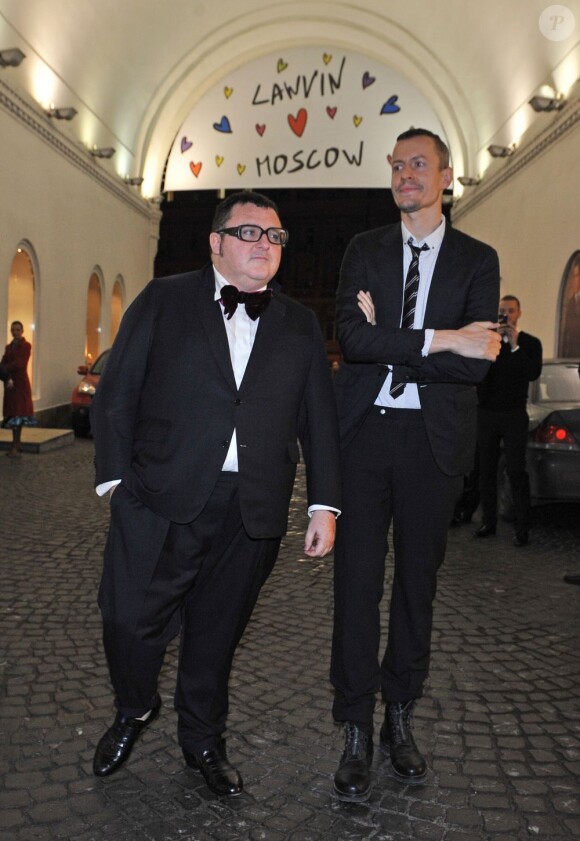 Alber Elbaz et Lucas Ossendrijver à Moscou pour l'ouverture de la nouvelle boutique Lanvin. Le 21 octobre 2011.