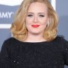 Adele pose sur le tapis rouge des Grammy Awards 2012, le dimanche 12 février 2012.