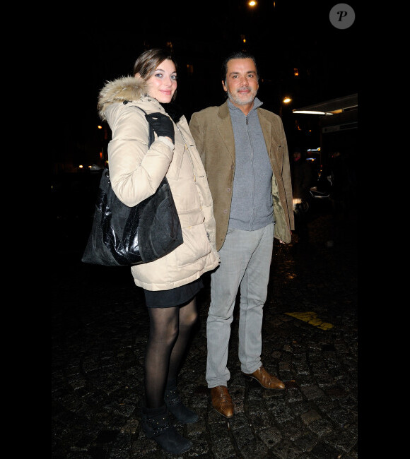 Christophe Barratier et sa petite amie Gwendoline lors de la générale de la comédie musicale de Pascal Obispo, Adam et Ève, au Palais des Sports le 13 février 2012 à Paris