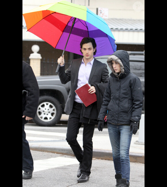 Penn Badgley sur le tournage de la série Gossip Girl à New York, le 16 février 2012