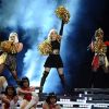 Madonna, entourée de Nicki Minaj et M.I.A., au half time show du Super Bowl, à Indianapolis, le 5 février 2012.