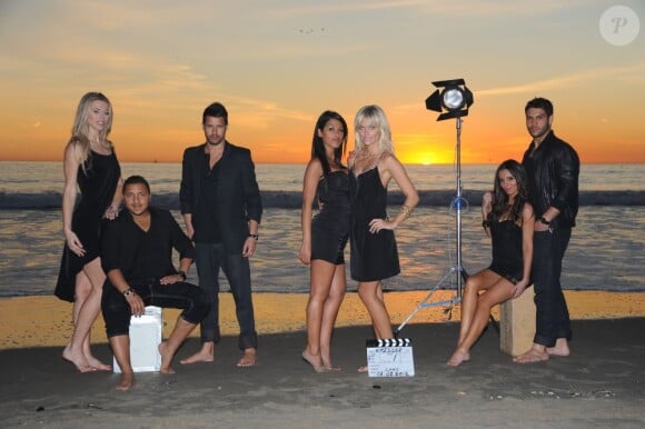 Kamel, Kévin, Ayem, Caroline, Chloé, Sandra et Nicolas dans Hollywood Girls (scripted reality de NRJ 12)