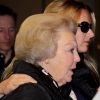 Effondrées, la princesse Mabel et la reine Beatrix se sont rendus quotidiennement au chevet du prince Friso à l'hôpital d'Innsbruck, comme ici le 23 février 2012.
Pris dans une avalanche à Lech (Alpes autrichiennes) le 17 février 2012, le prince Friso a été déclaré dans le coma le 24 février. La famille royale en pleine tragédie...
