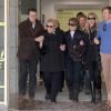 La reine Beatrix des Pays-Bas, la princesse Mabel, les princes Willem-Alexander et Constantijn et la princesse Margriet quittent l'hôpital d'Innsbruck (Autriche) le 24 février 2012, après avoir appris que le prince Friso est dans le coma et ne se réveillera peut-être jamais...