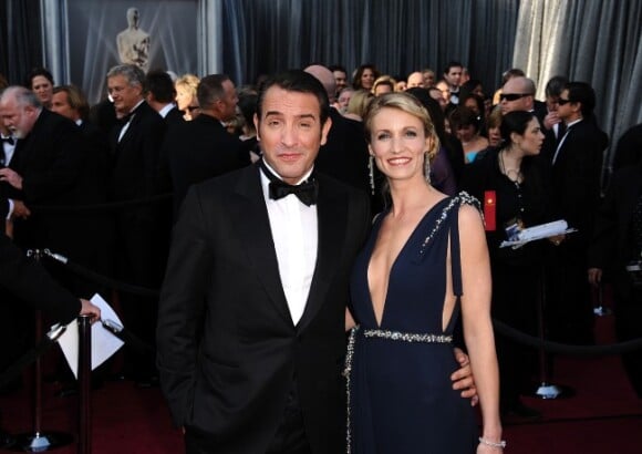Jean Dujardin et Alexandra Lamy arrivent aux Oscars, le 26 février 2012 à Los Angeles, quelques heures avant son prix du meilleur acteur.