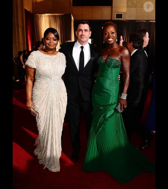 Octavia Spencer, Viola Davis et le réalisateur de Tate Taylor arrive aux Oscars, le 26 février 2012 à Los Angeles.