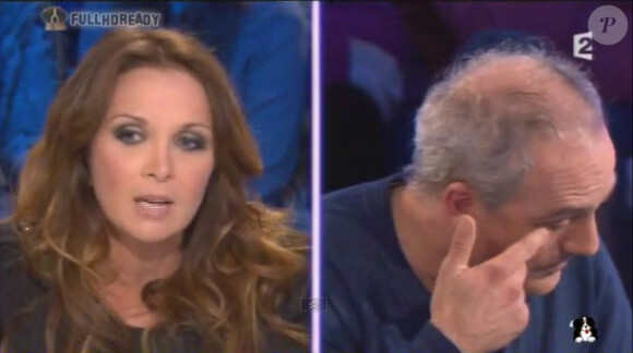 Hélène Ségara et Philippe Poutou sur le plateau d'On n'est pas couché, émission diffusée le samedi 25 février 2012 sur France 2.
