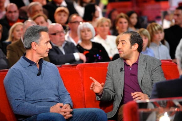 Thierry Lhermitte et Patrick Timsit lors de l'enregistrement de Vivement Dimanche qui sera diffusée sur France 2 le 4 mars 2012