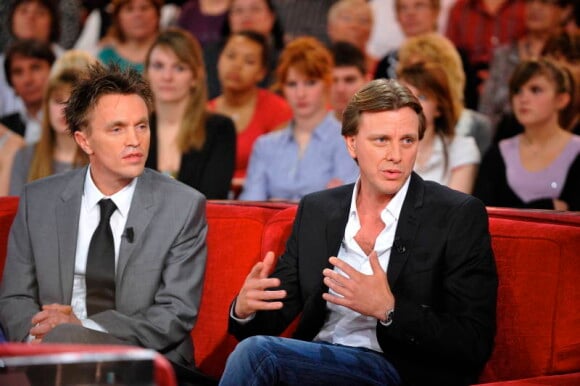 Claude François Jr. et Marc François lors de l'enregistrement de Vivement Dimanche qui sera diffusée sur France 2 le 4 mars 2012